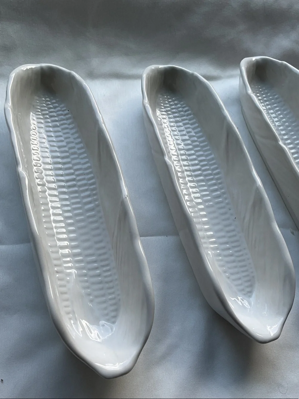 White Ceramic Corn Riblettes Serving Dishes - Set of 3